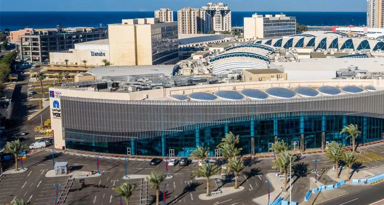 التوسعة الأولى